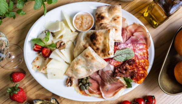 Italian cold cuts / Italian cheese platter